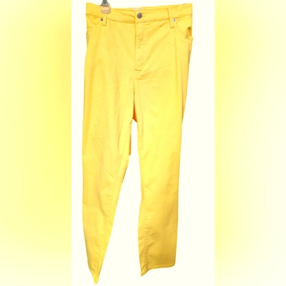 NWT Crown & Ivy NWT Yellow crop essential signature pants womens 14W